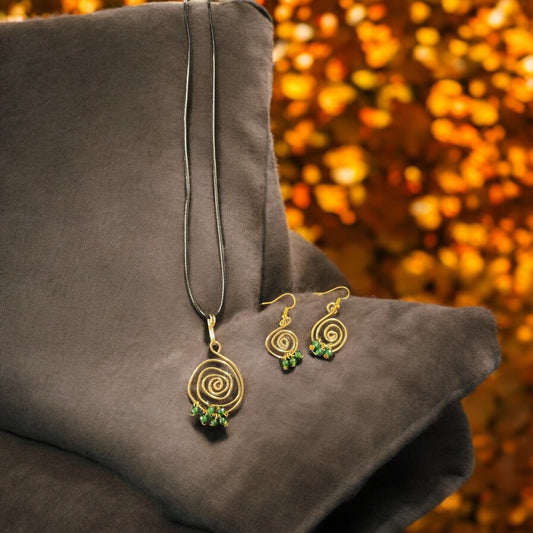 Gold Colored Spiral Gemstone Pendant Set